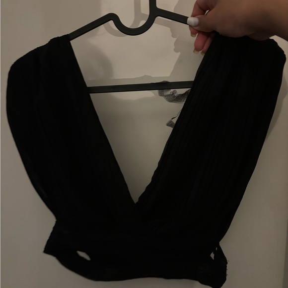 Black Pretty Crop Top - Picture 4 of 4